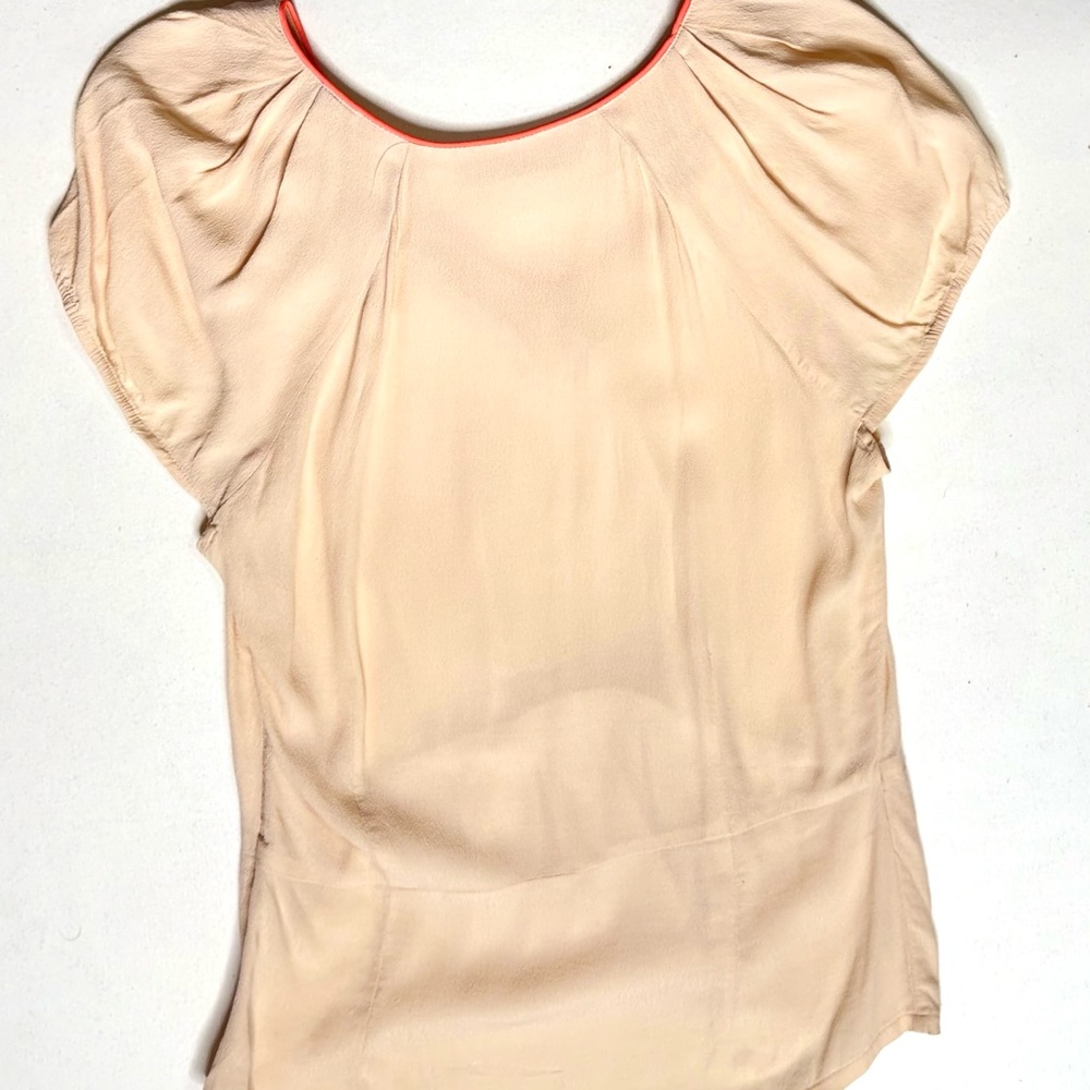 Saint Tropez Cream V-Neck Blouse w/ Orange Piping Short Sleeve High Low Size M - Picture 2 of 7